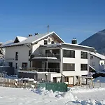 Pitztalurlaub Daire *